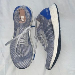Very good condition- size 8 ultra boost